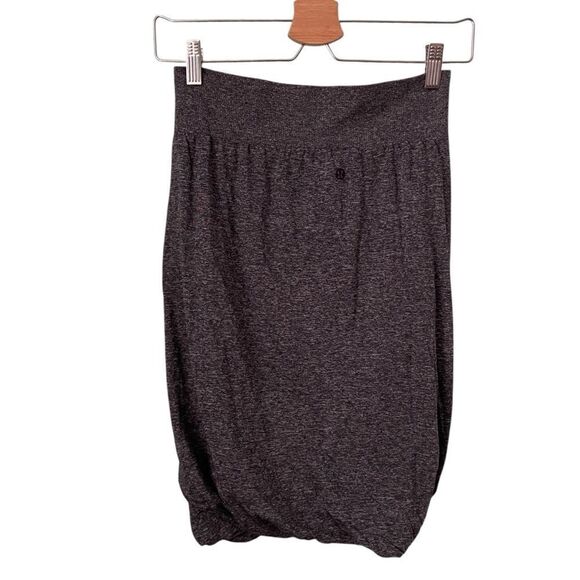 Lululemon Boulevard Bliss Skirt in Size 8 - Picture 5 of 9